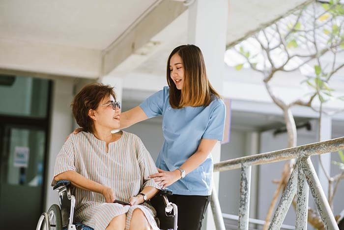 Phương pháp hoàn hảo nhất để giúp đỡ người tàn tật hoà nhập với cộng đồng chính là chăm sóc sức khỏe và phục hồi chức năng