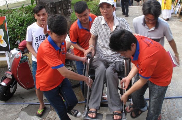 Cải tạo xây dựng công trình công cộng cho người tàn tật hòa nhập
