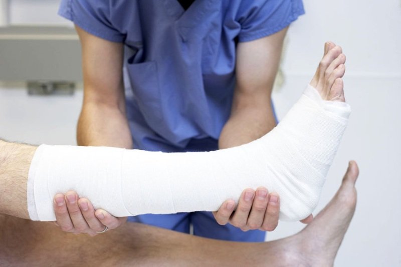Nằm mơ thấy bị gãy chân khi đi xe đạp