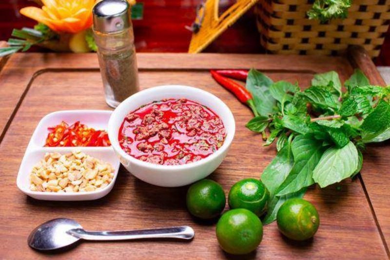 Ý nghĩa của giấc mơ thấy ăn tiết canh